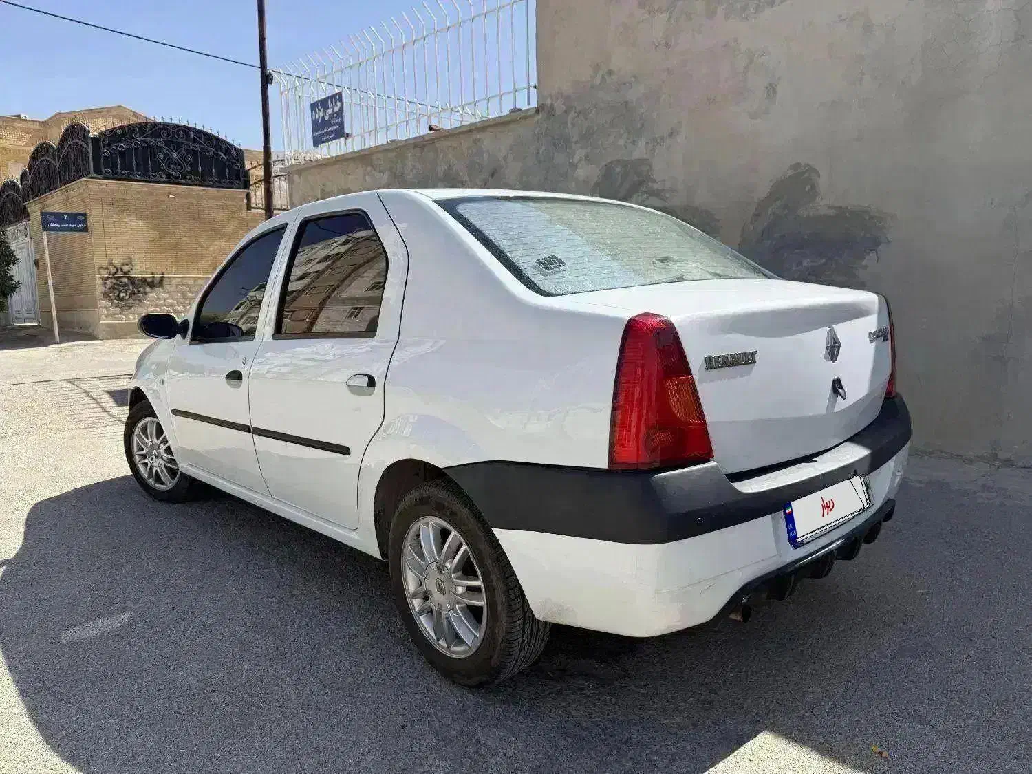رنو تندر 90 (L90 لوگان) اتوماتیک، مدل ۱۳۹۵|خودرو سواری و وانت|فیروزآباد (فارس), |دیوار