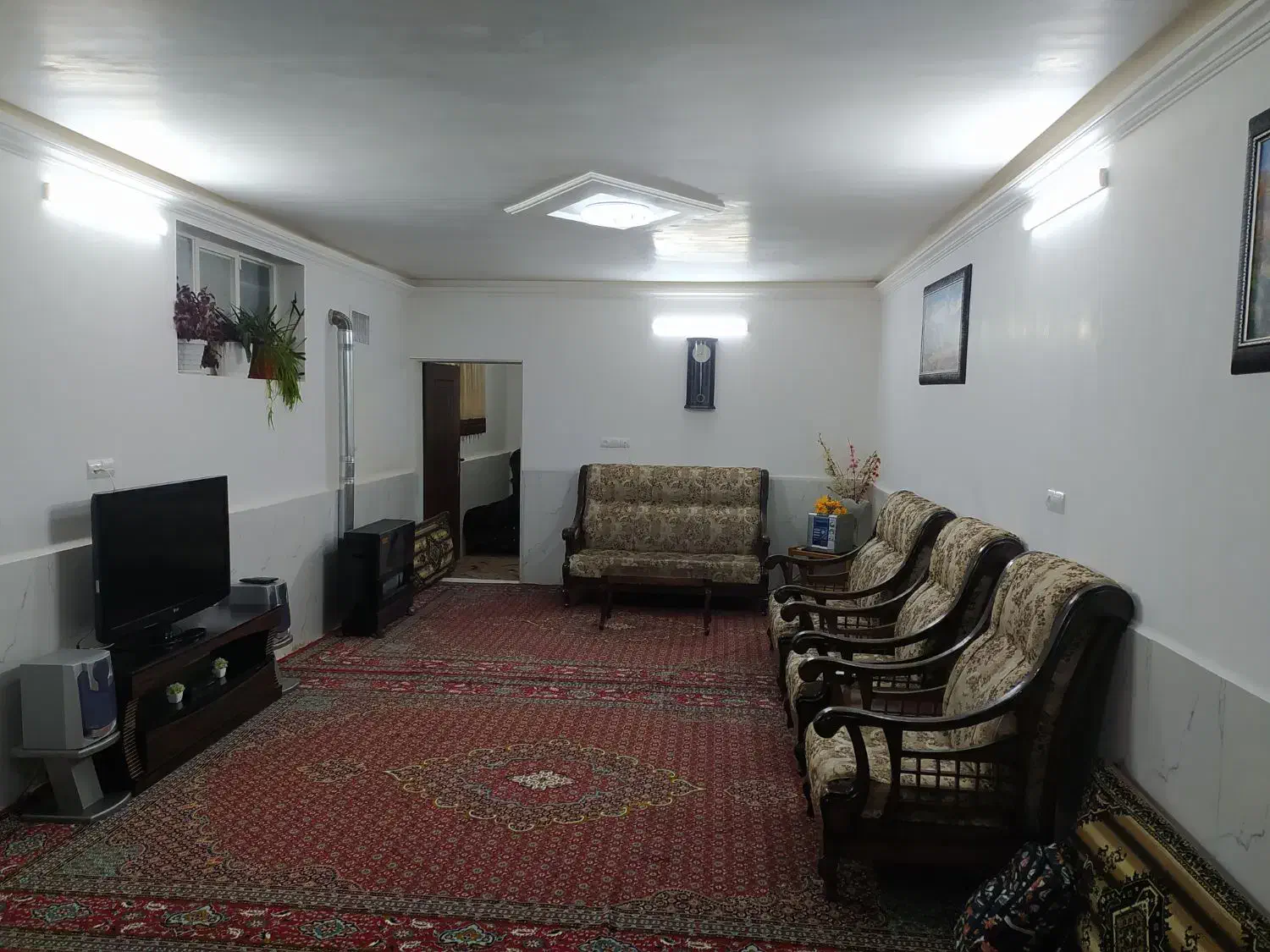 ویلا . سویت در گلدشت|اجارهٔ کوتاه‌مدت آپارتمان و سوئیت|بروجرد, |دیوار