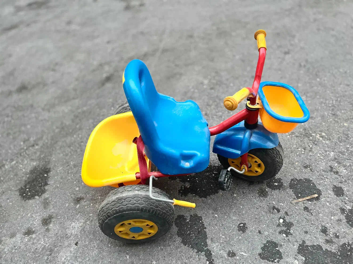 سه چرخه کودک|اسباب‌بازی بچه|ساری, |دیوار