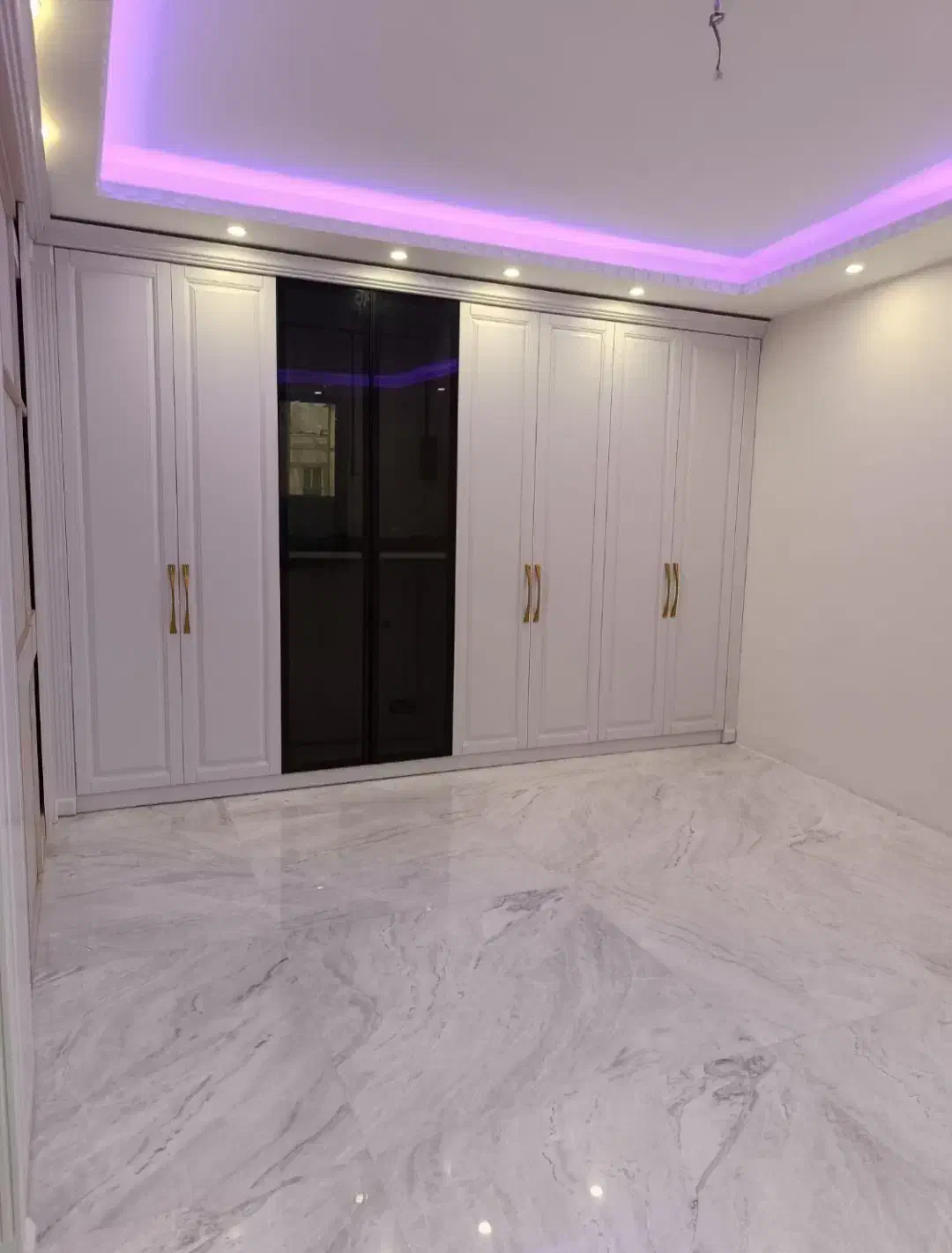 نصاب کابینت،قرنیز،تعمیرات،خدمات،ساخت و جابجایی|خدمات پیشه و مهارت|گرمدره, |دیوار