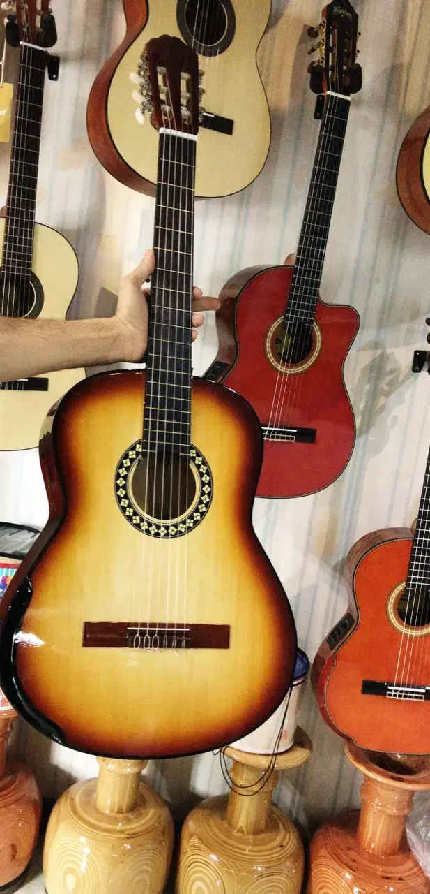 گیتار|گیتار، بیس، امپلیفایر|اراک, |دیوار