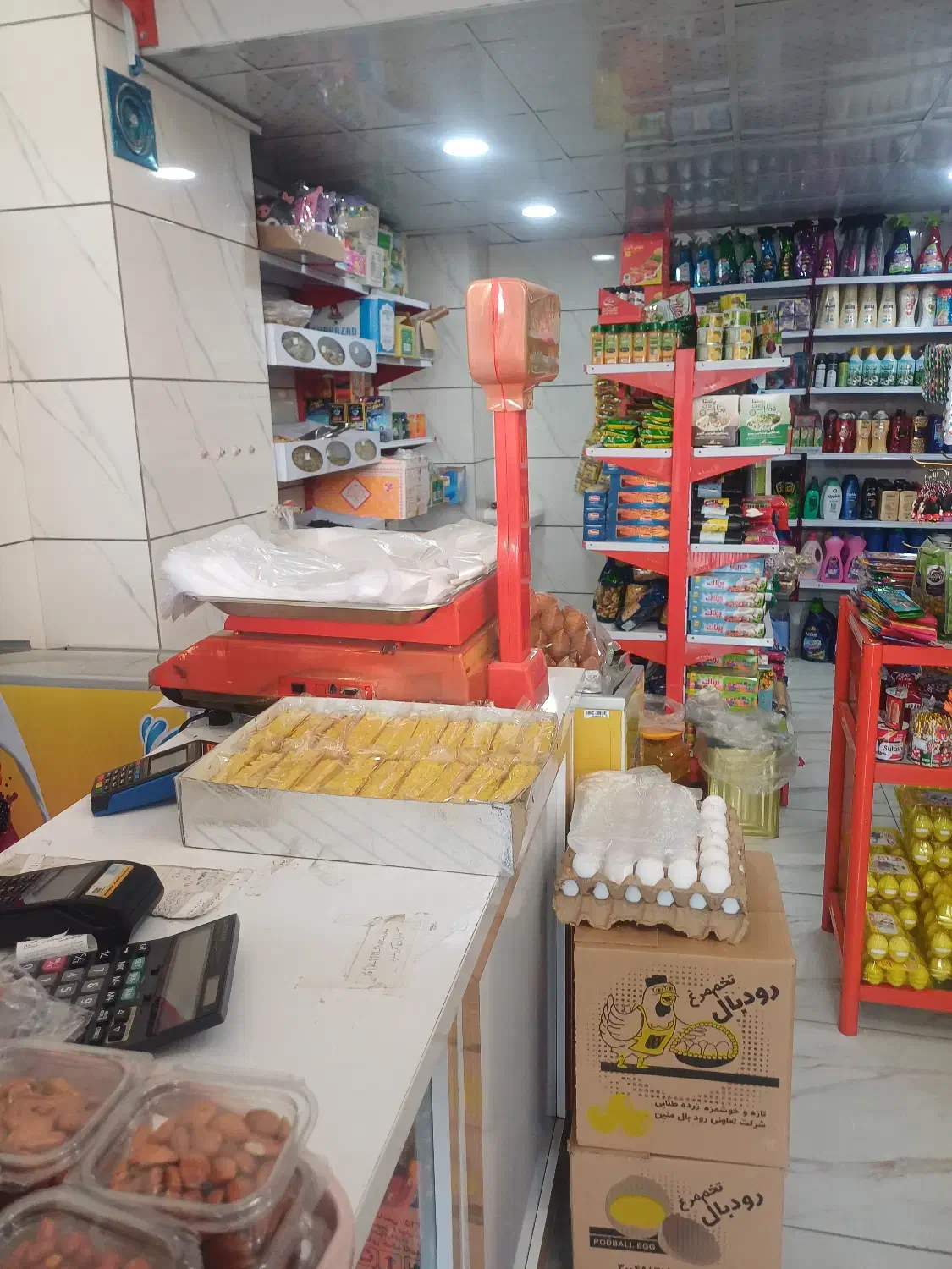 سوپری .لبه جاده.|اجارهٔ مغازه و غرفه|زرقان, |دیوار