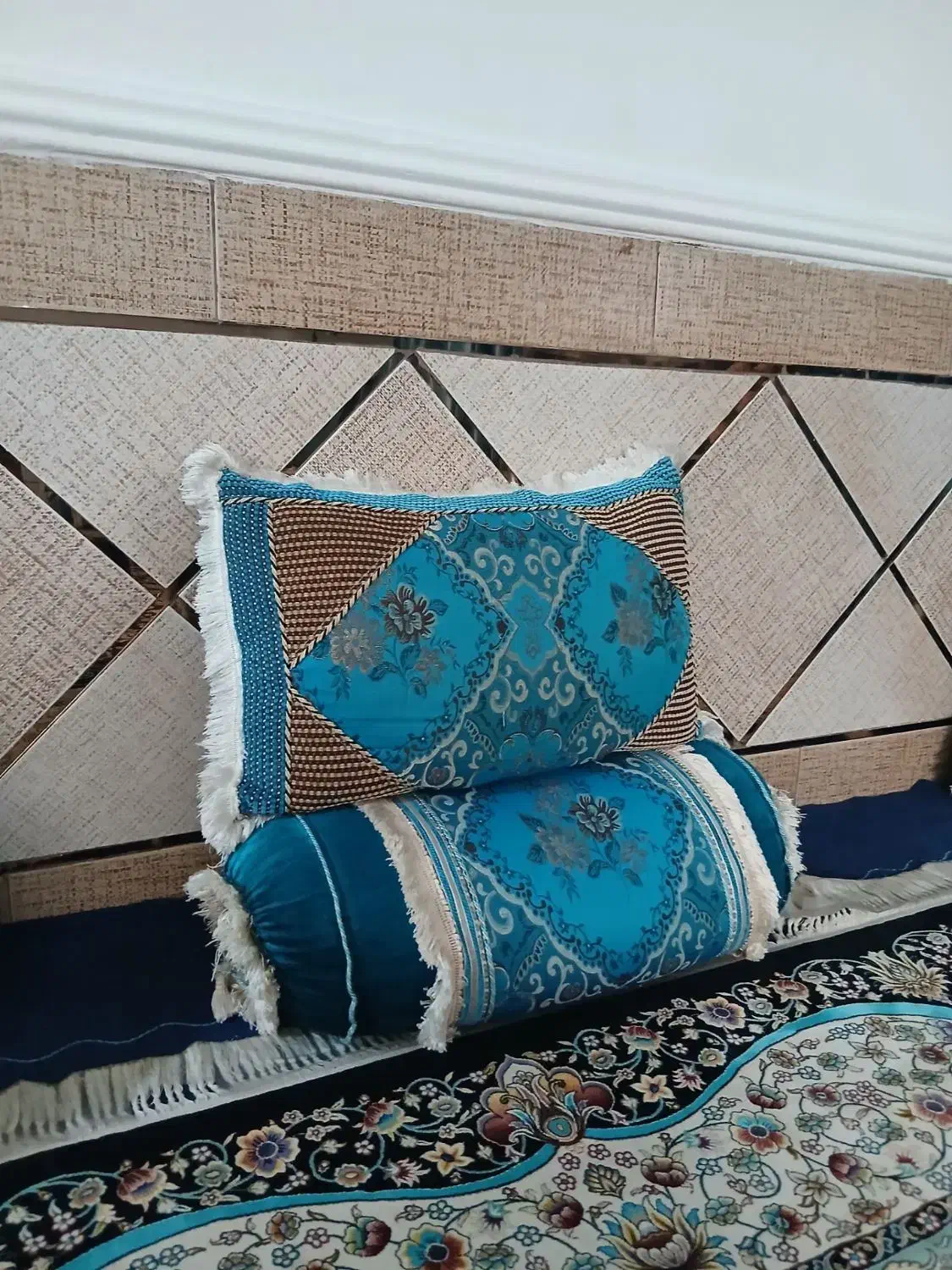 روبالشت و پشتی|پشتی|یاسوج, |دیوار