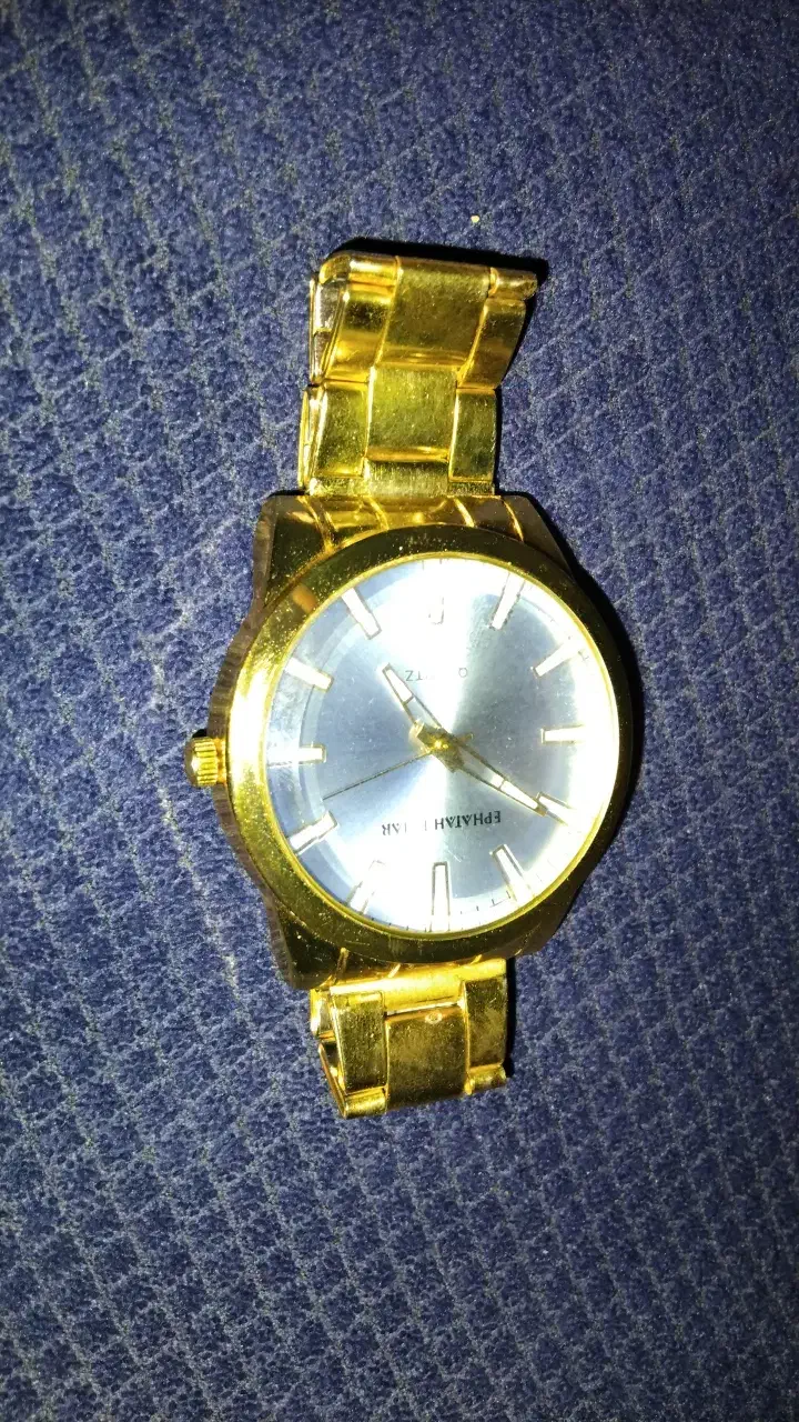 ساعت|ساعت|ملایر, |دیوار