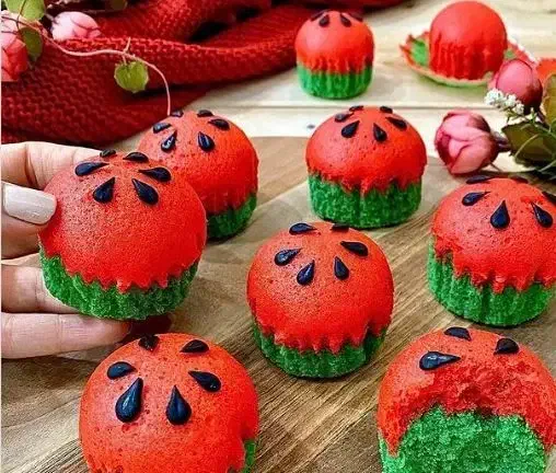 انواع کاپ کیک و کوکی و شکلات و ژله با طرح دلخواه|خدمات پذیرایی، مراسم|یزد, |دیوار