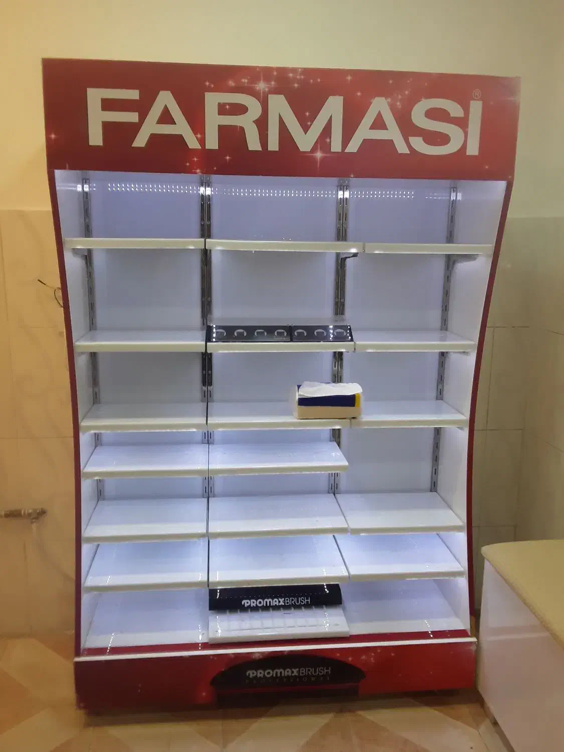 دکوری آرایشگاه  آرایشی|فروشگاه و مغازه|سبزوار, امیر کبیر|دیوار