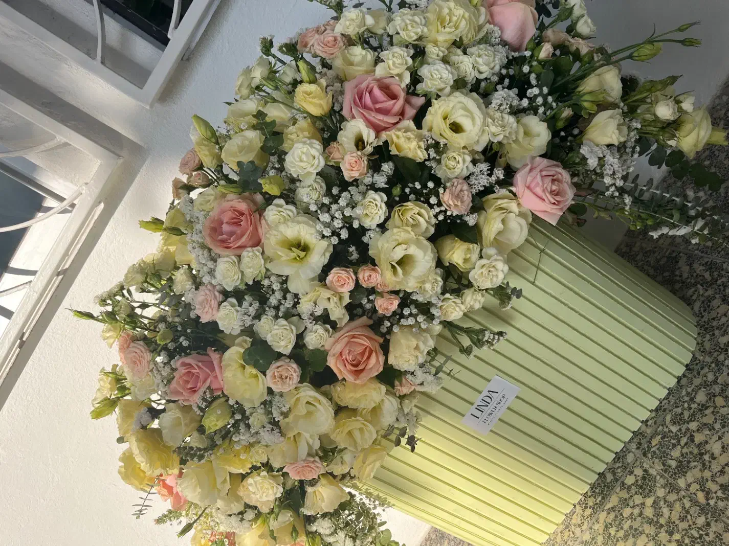 باکس گل طبیعی بسیار شیک و بزرگ|گل و گیاه طبیعی|نوشهر, |دیوار