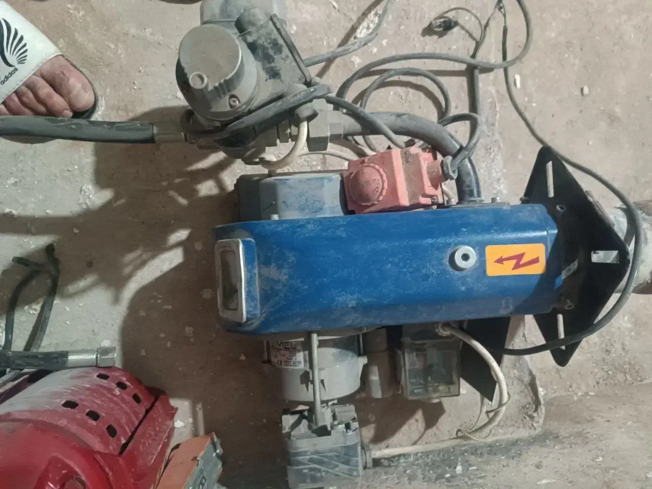 مشعل گازی ایران رادیاتور|آبگرمکن، پکیج، شوفاژ|مشکیندشت, |دیوار