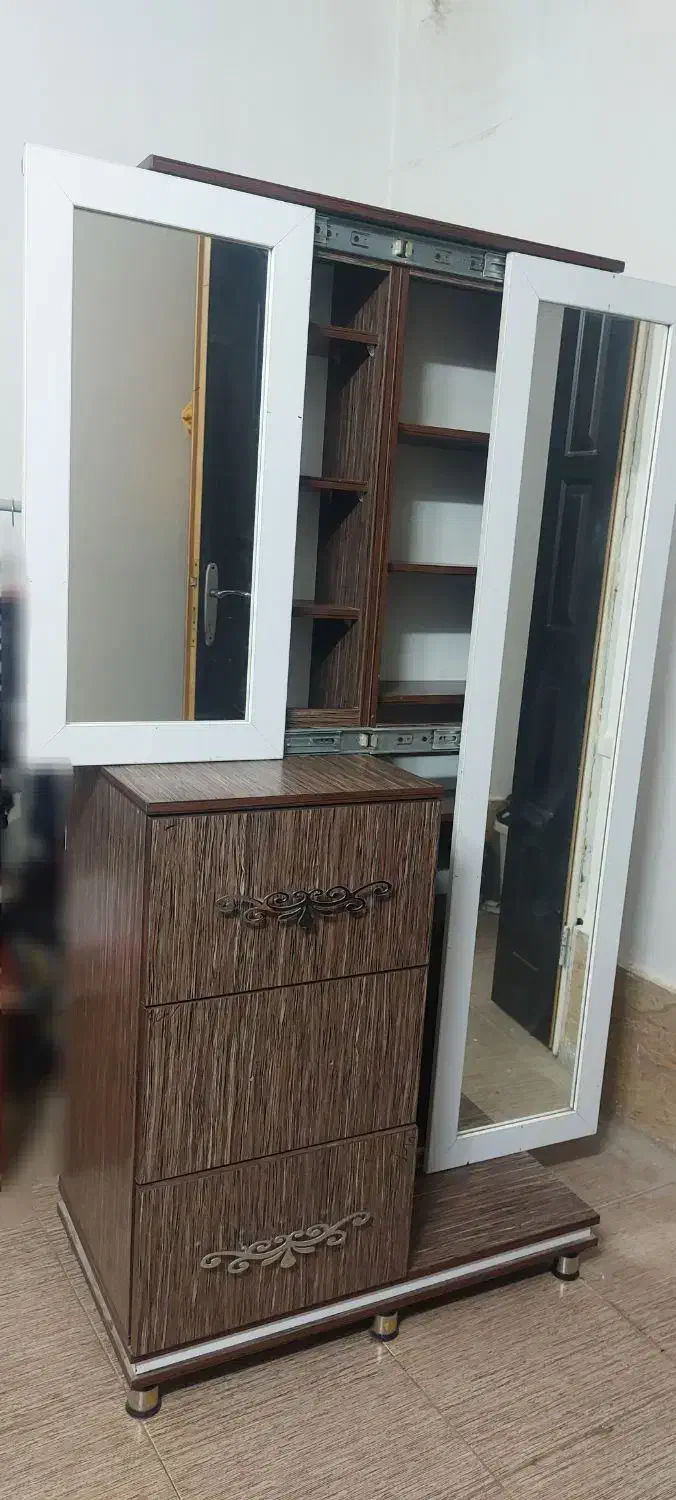 کمد میز ارایشی|مبلمان خانگی و میز عسلی|شیراز, گویم|دیوار