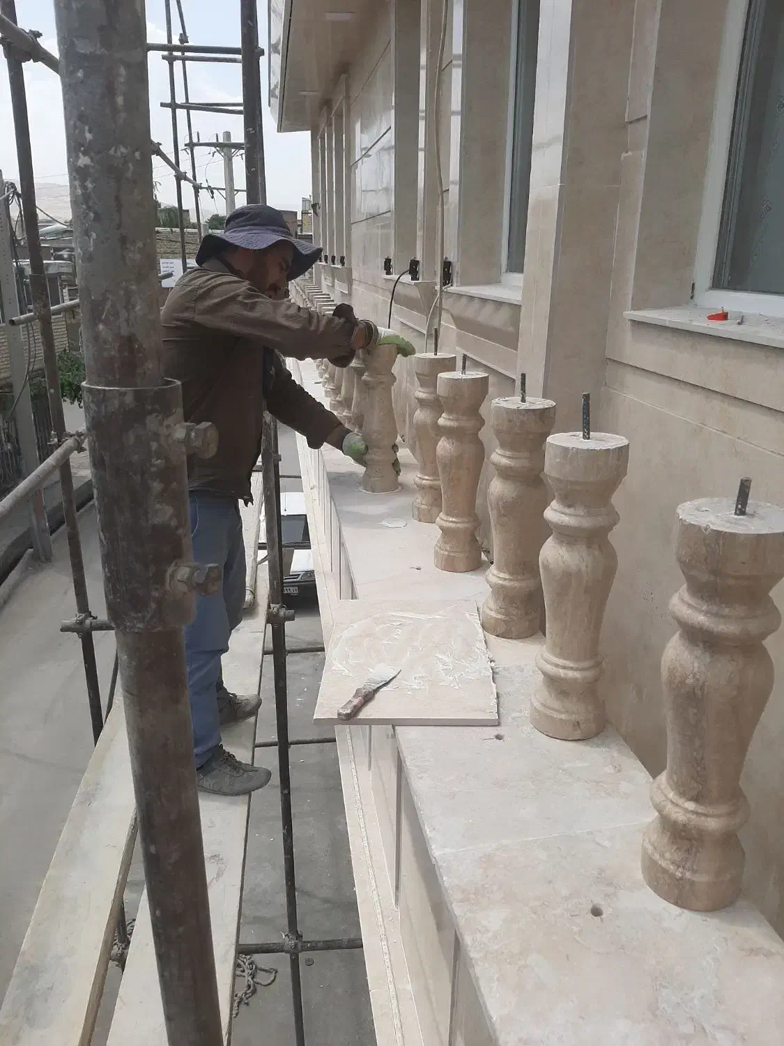 نصب نرده سنگی|خدمات پیشه و مهارت|ارومیه, |دیوار