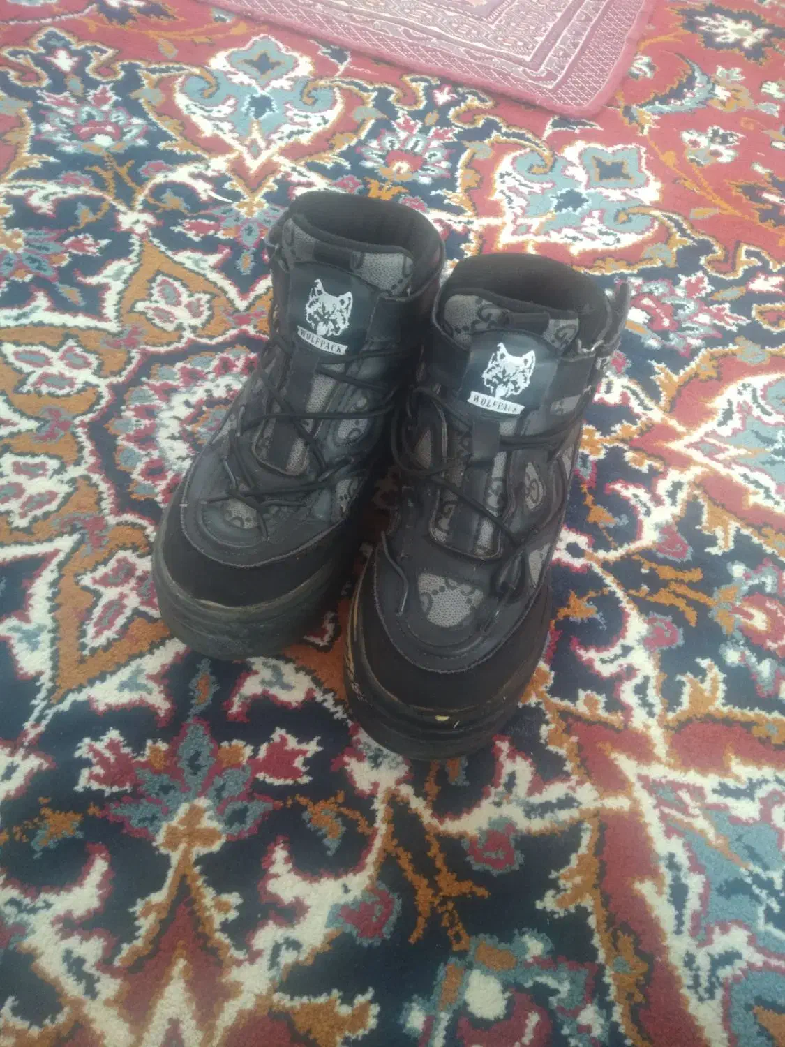 کت نو ۳۰۰۰۰۰تومان کفش در حد نو ۳۰۰۰۰۰تومان|کفش و لباس بچه|شال, |دیوار