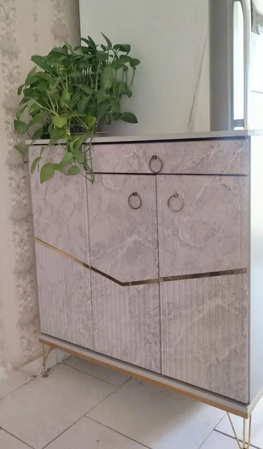 جاکفشی جادار|جاکفشی، کمد، دراور|پرند, فاز ۱|دیوار