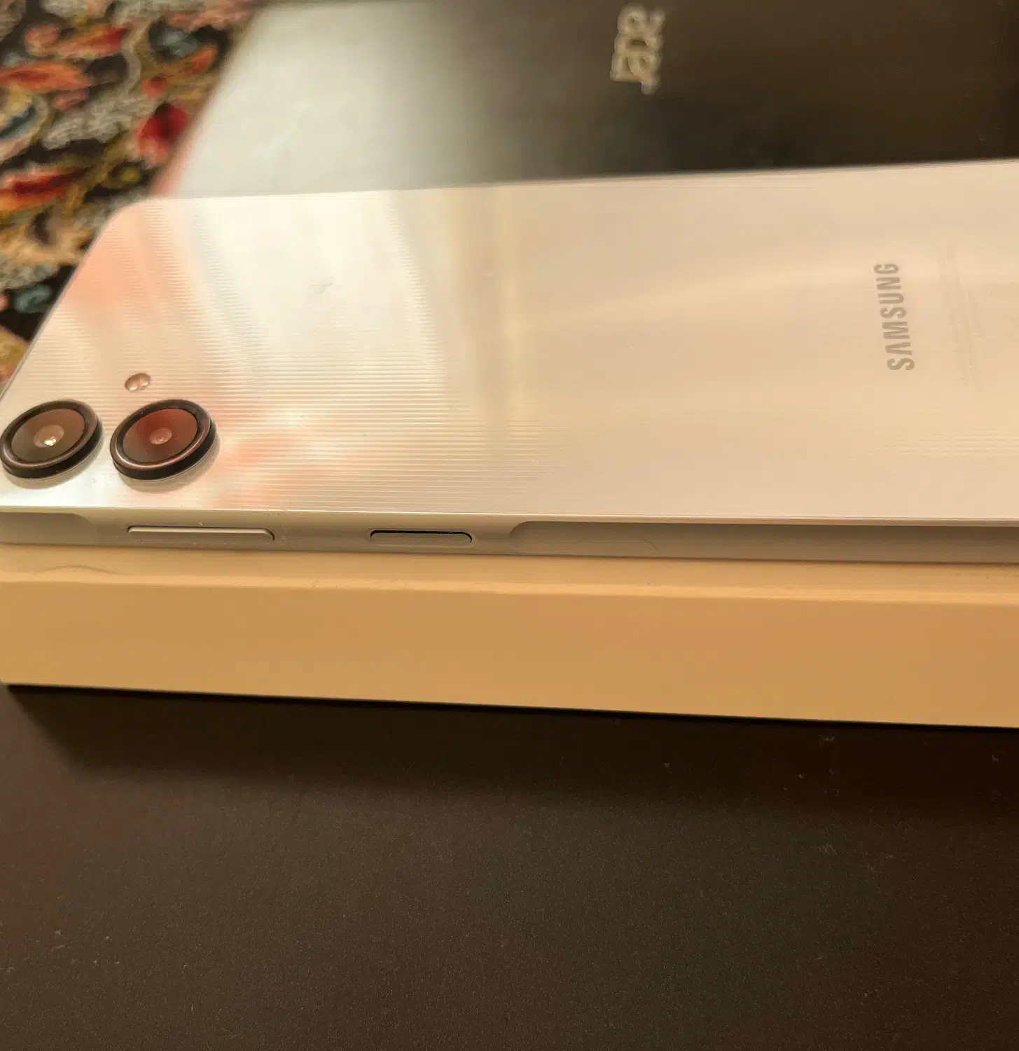 موبایل|موبایل|رشت, امین الضرب|دیوار