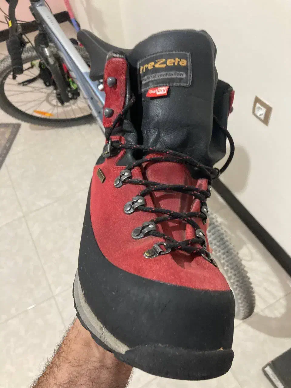 کفش کوهنوردی|کوهنوردی و کمپینگ|شیروان (خراسان), |دیوار