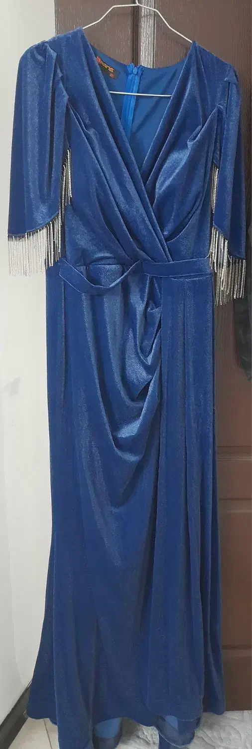 لباس مجلسی|لباس|قم, باغ کرباسی|دیوار