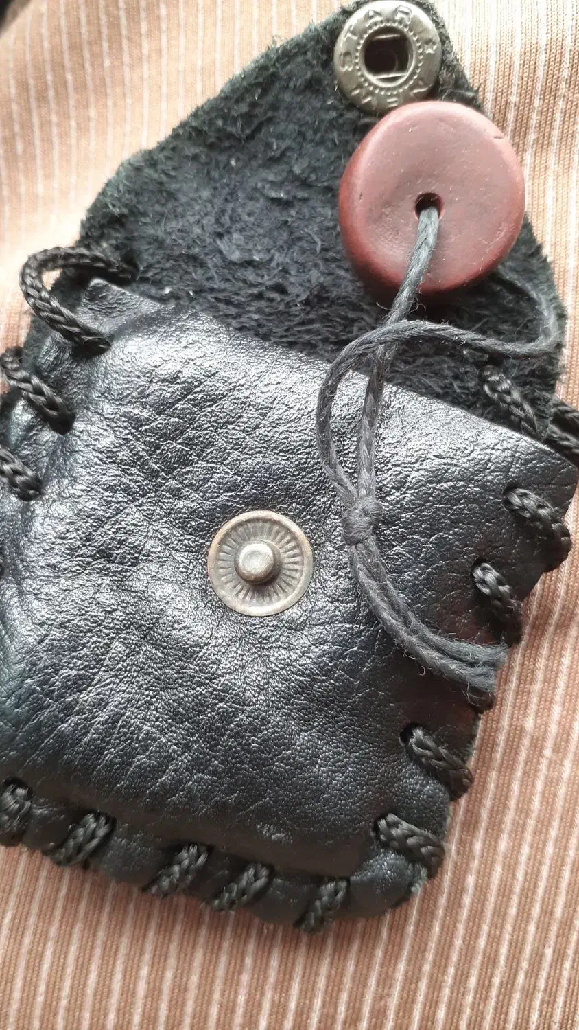 انگشتر|بدلیجات|اهواز, کمپلو شمالی|دیوار