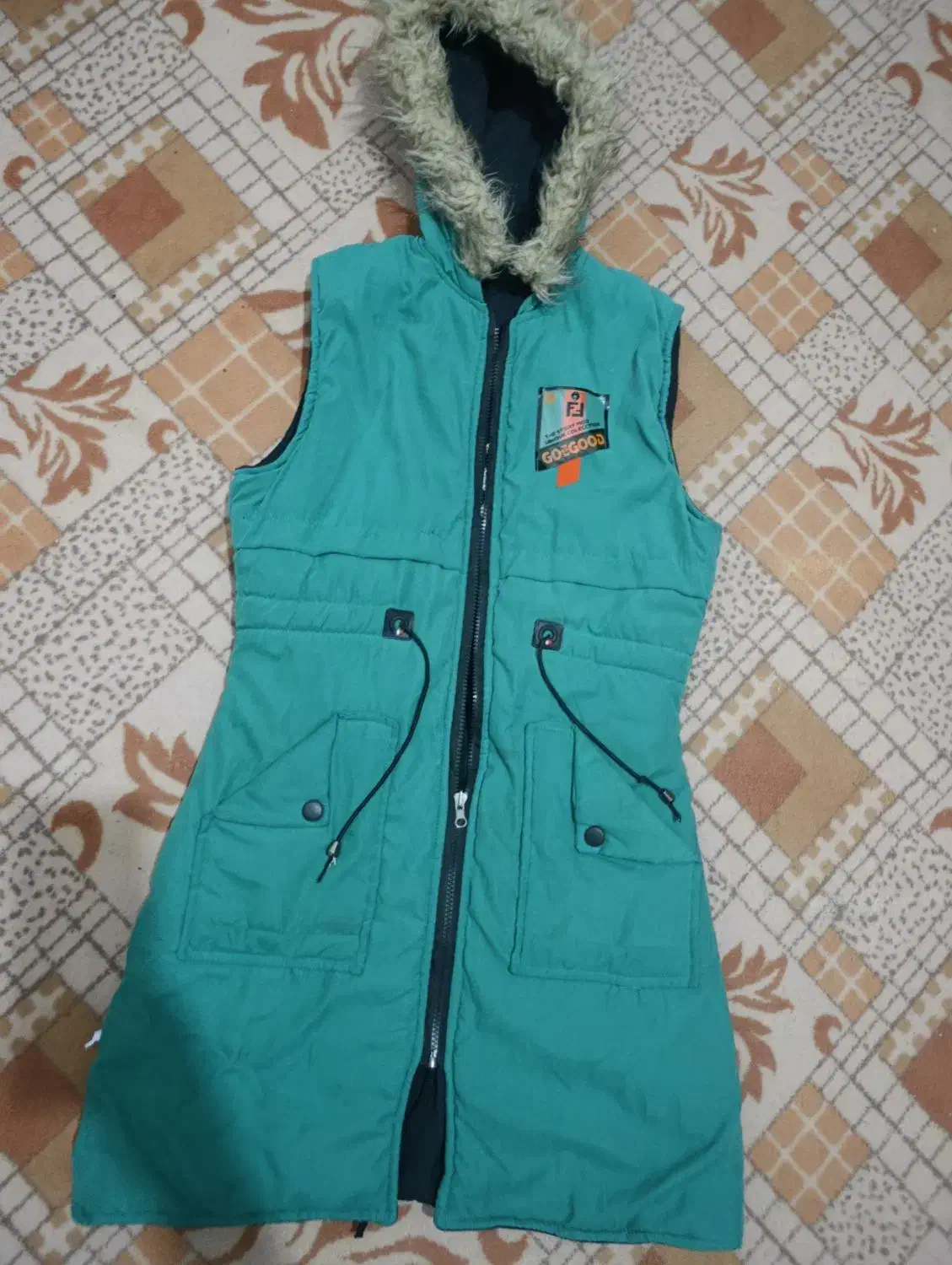 پافر دو رو|لباس|مشهد, طبرسی شمالی|دیوار