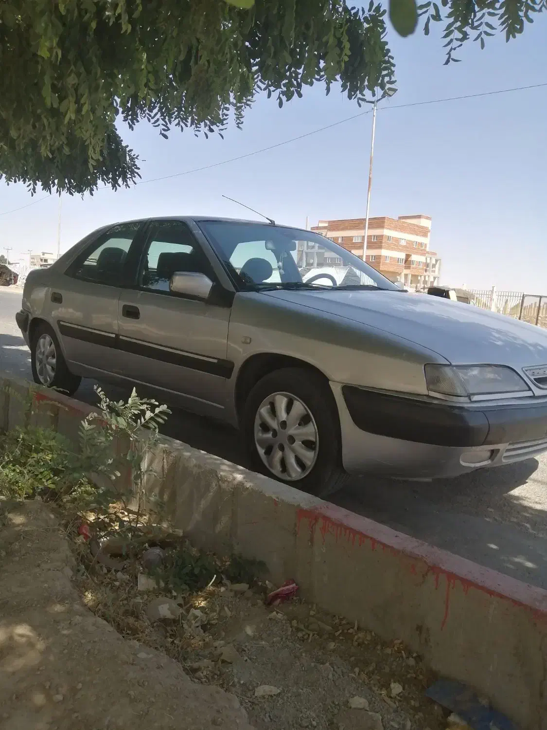 زانتیا83موتور2000|خودرو سواری و وانت|همدان, |دیوار