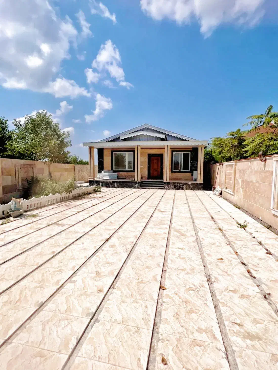 ویلای 380متری نوساز در لوکیشنی دنج و خوش آب و هوا|فروش خانه و ویلا|رشت, بازار|دیوار