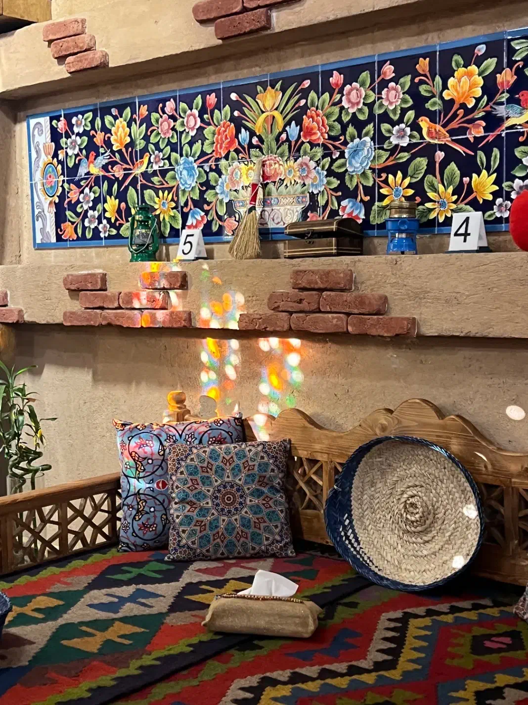 استخدام نیروی خانم سالن دار رستوران سنتی|استخدام خدمات فروشگاه و رستوران|بندر ماهشهر, |دیوار