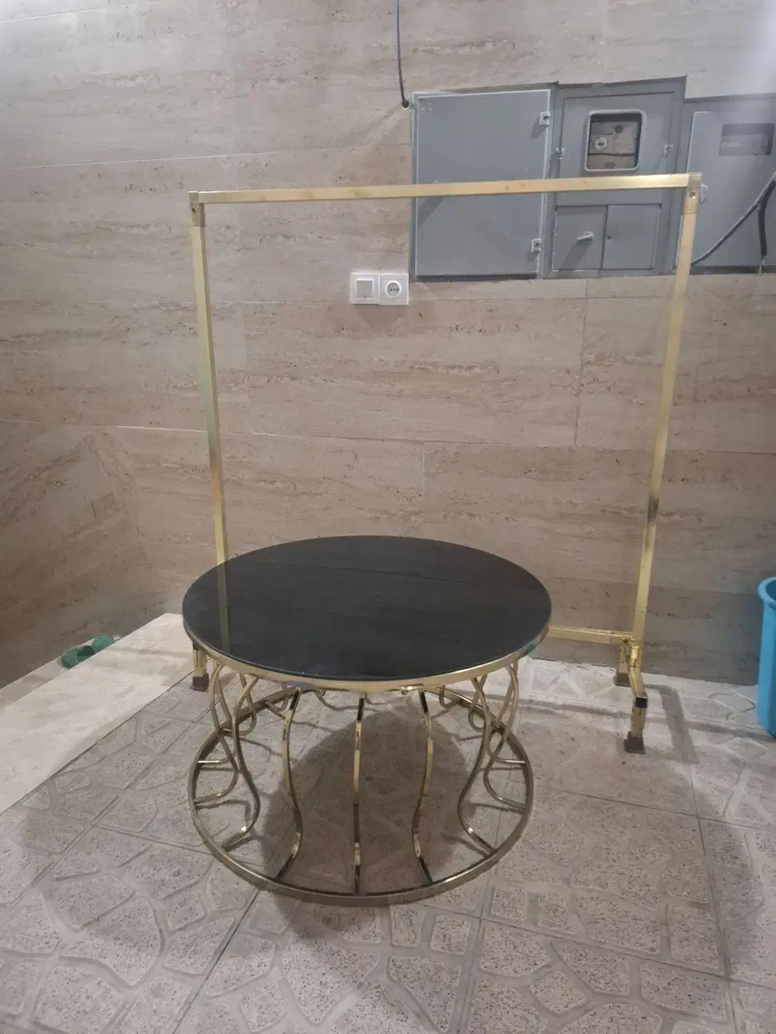 میز عسلی و رئال در حد نو|مبلمان خانگی و میز عسلی|بومهن, |دیوار