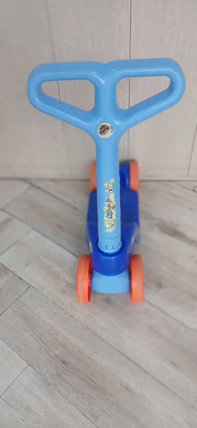 اسکوتر بچه|دوچرخه، اسکیت، اسکوتر|رشت, سعدی (تختی)|دیوار