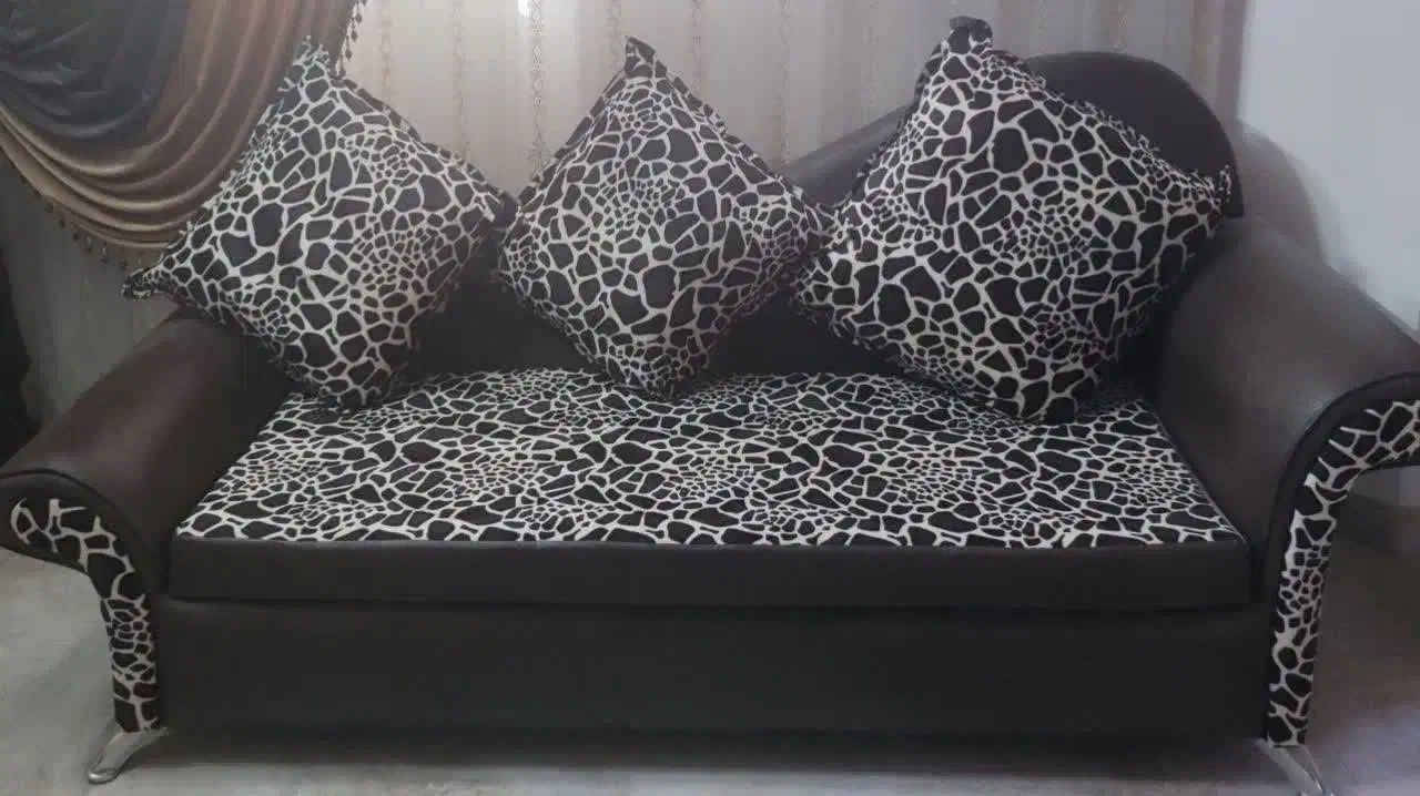 مبل راحتی ۷ نفره|مبلمان خانگی و میز عسلی|کاشان, امیرکبیر|دیوار