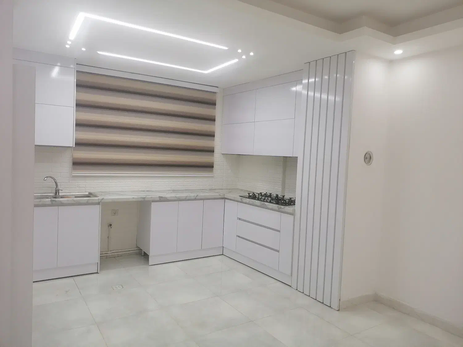 مجتمع گلستان بهاران ۴/۱۹ طبقه دوم|فروش آپارتمان|سنندج, |دیوار