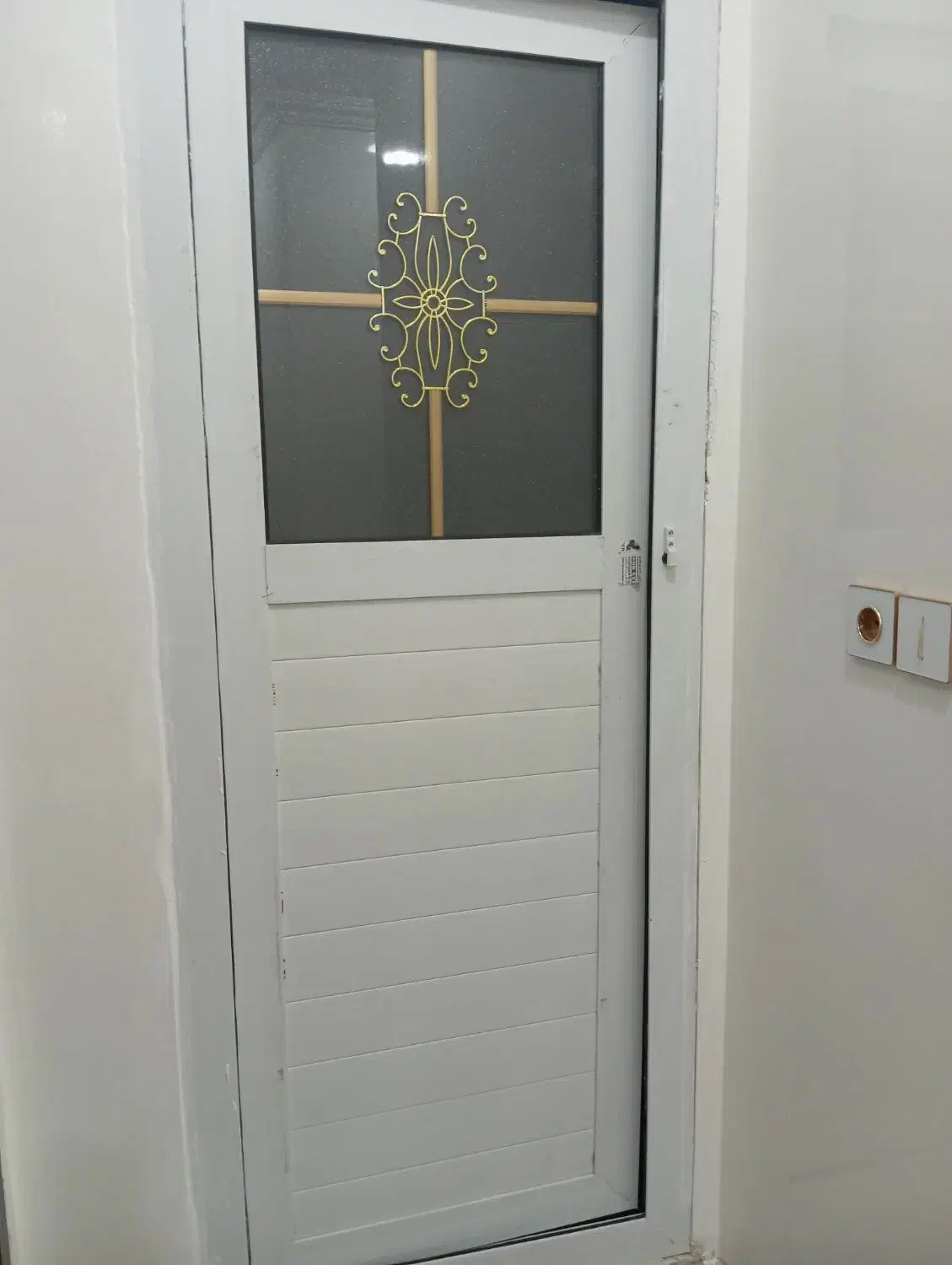 درب سرویس بهداشتی نو|مصالح و تجهیزات ساختمان|دهدشت, |دیوار