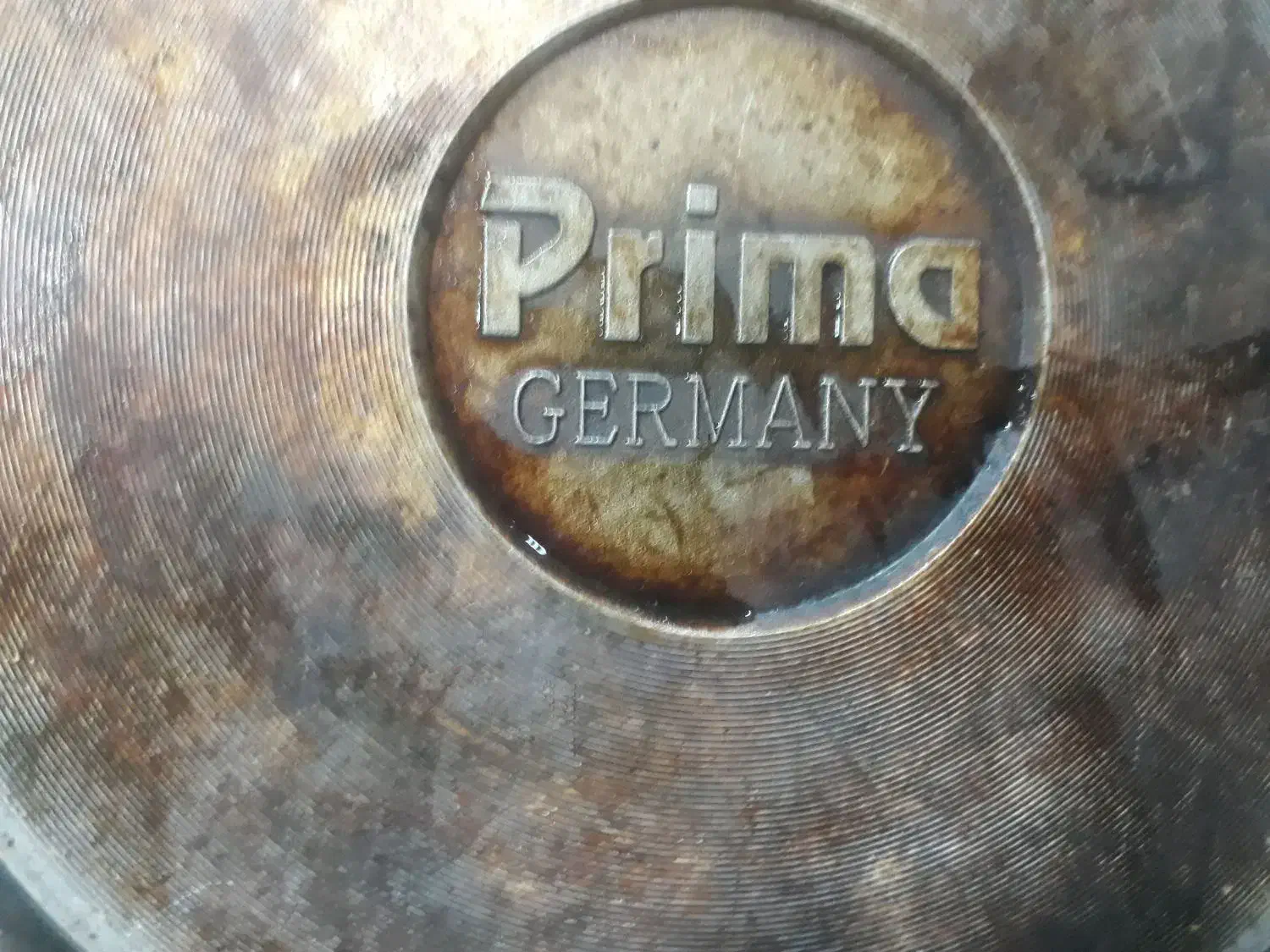 سه عدد ماهیتابه با دو قابلمه روی|ظروف پختوپز|کازرون, |دیوار