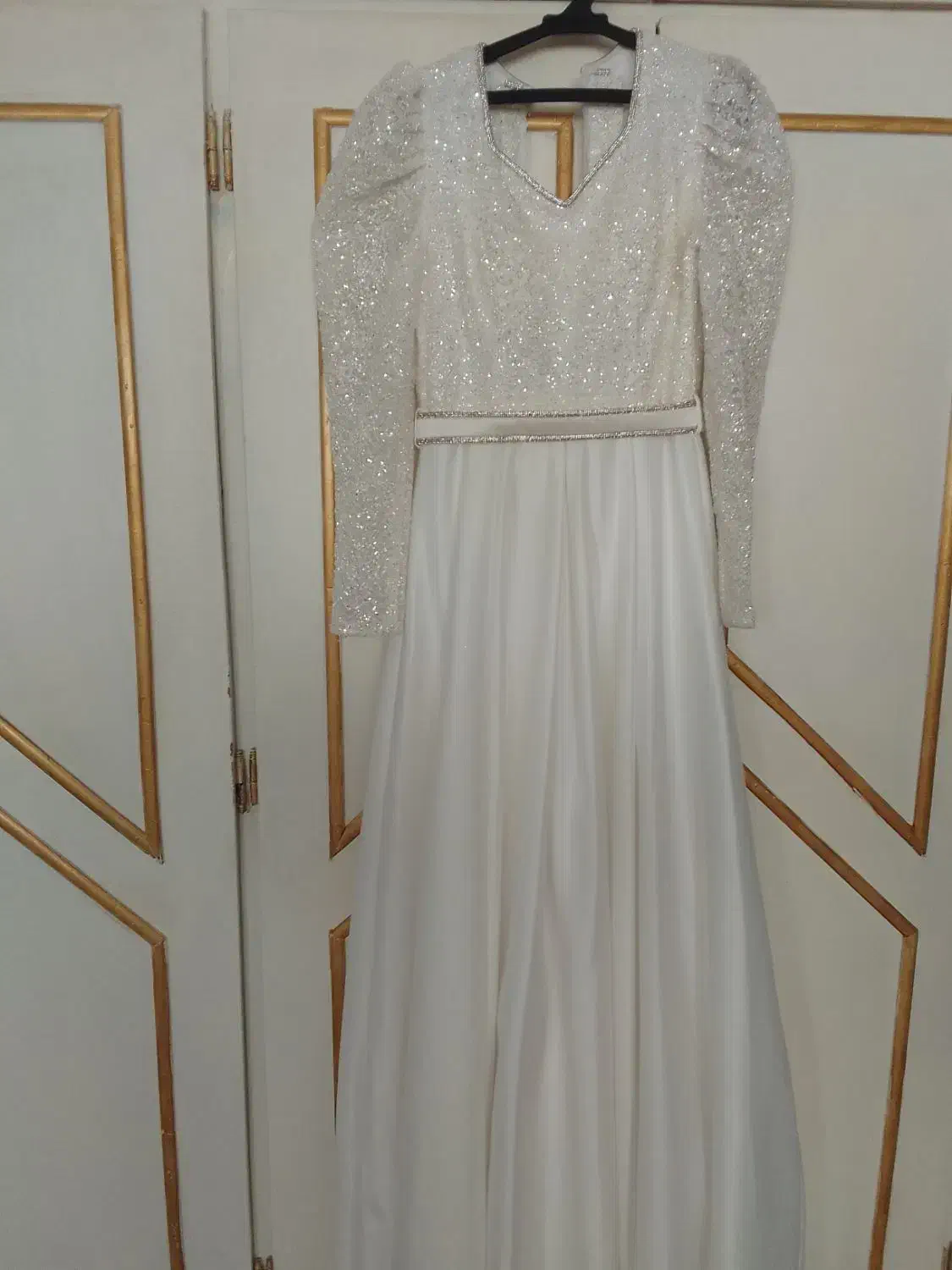 یک عدد لباس عقد سنگ دوری تمیزو سالم|لباس|اراک, |دیوار