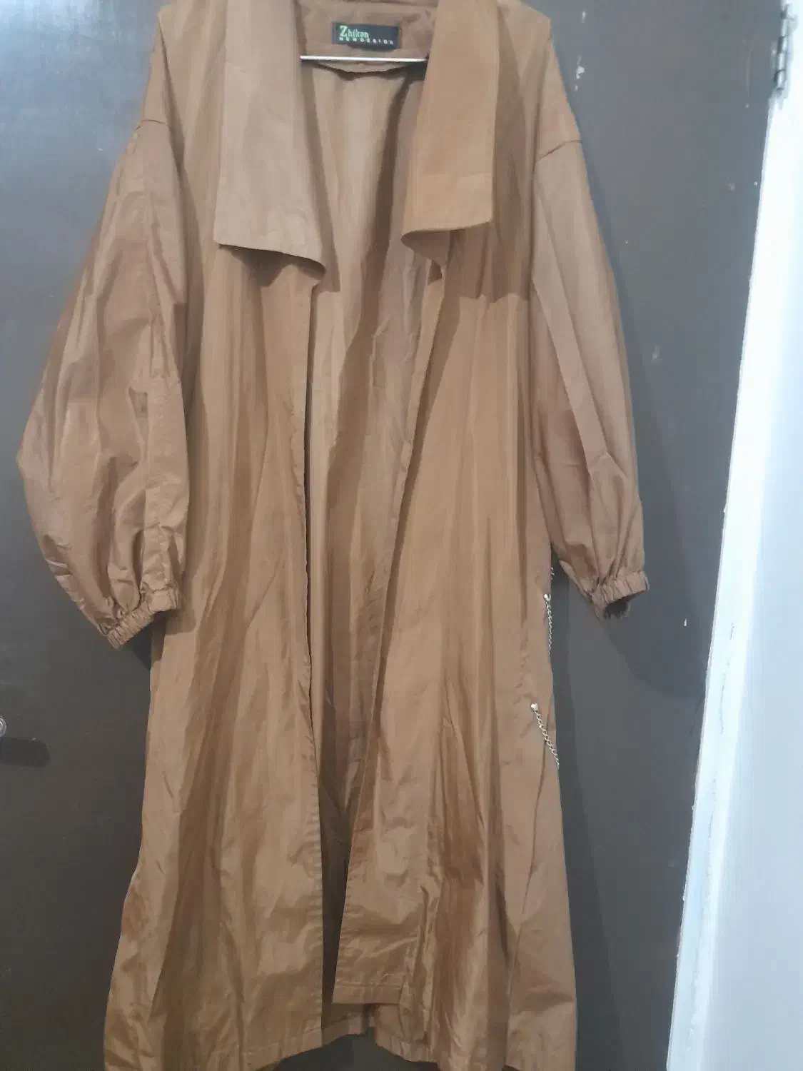 بارونی چتری|لباس|خرمآباد, |دیوار