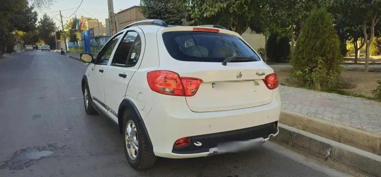 کوییک  R۱۴۰۱ با رینگ و مانیتور|خودرو سواری و وانت|شاهین‌شهر, نظامی|دیوار