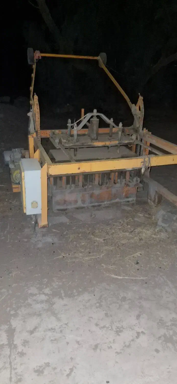 دستگاه بلوک زنی|ماشین‌آلات صنعتی|رودبار (کرمان), |دیوار