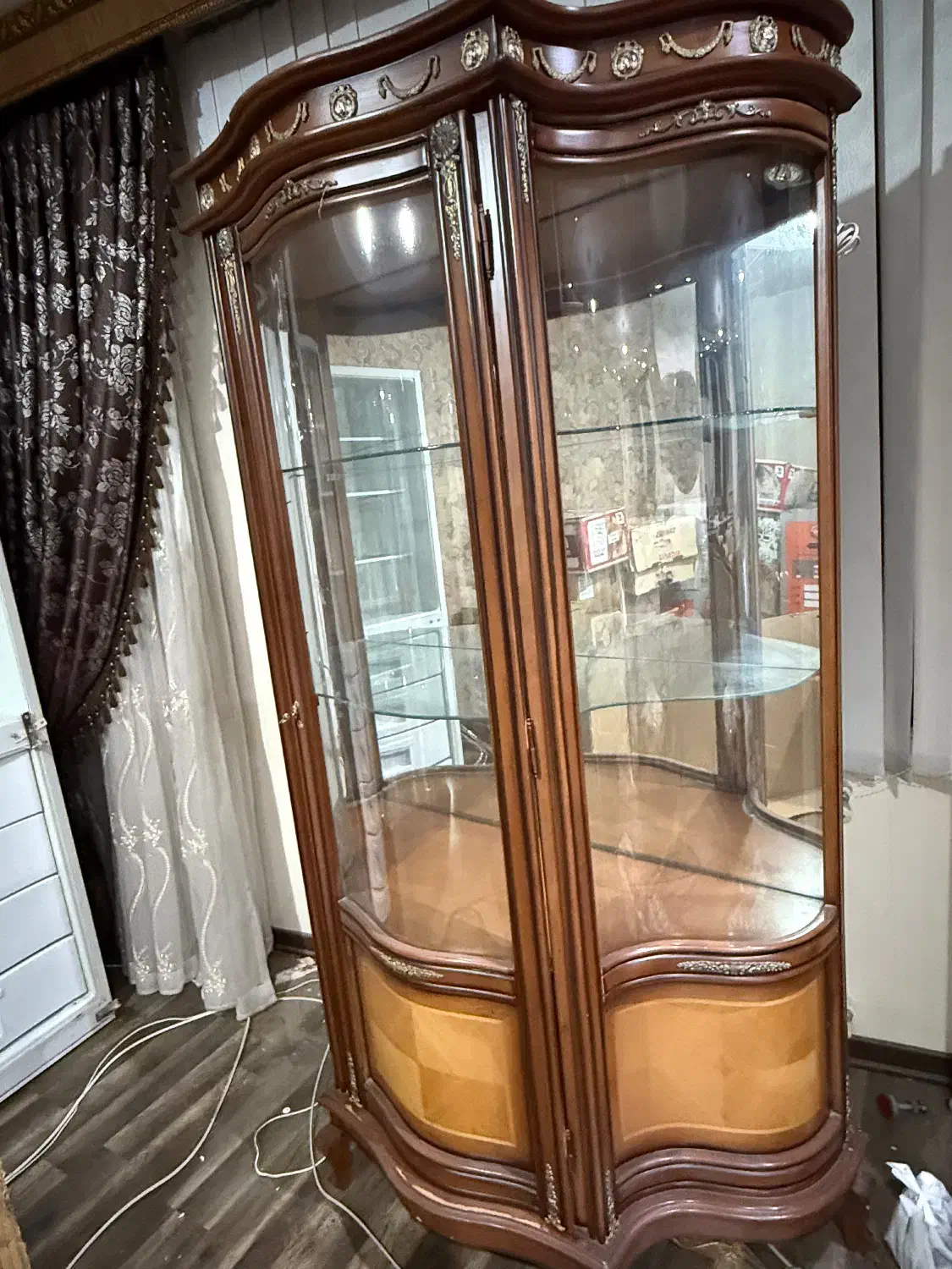 بوفه چوبی کاملا سالم|بوفه، ویترین، کنسول|تبریز, |دیوار