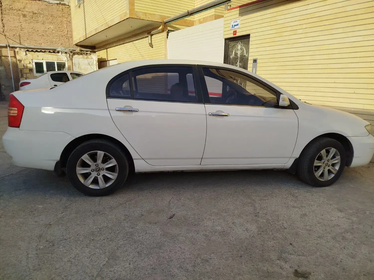 لیفان ۶۲۰ موتور بزرگ۱۸۰۰ سالم|خودرو سواری و وانت|تبریز, |دیوار