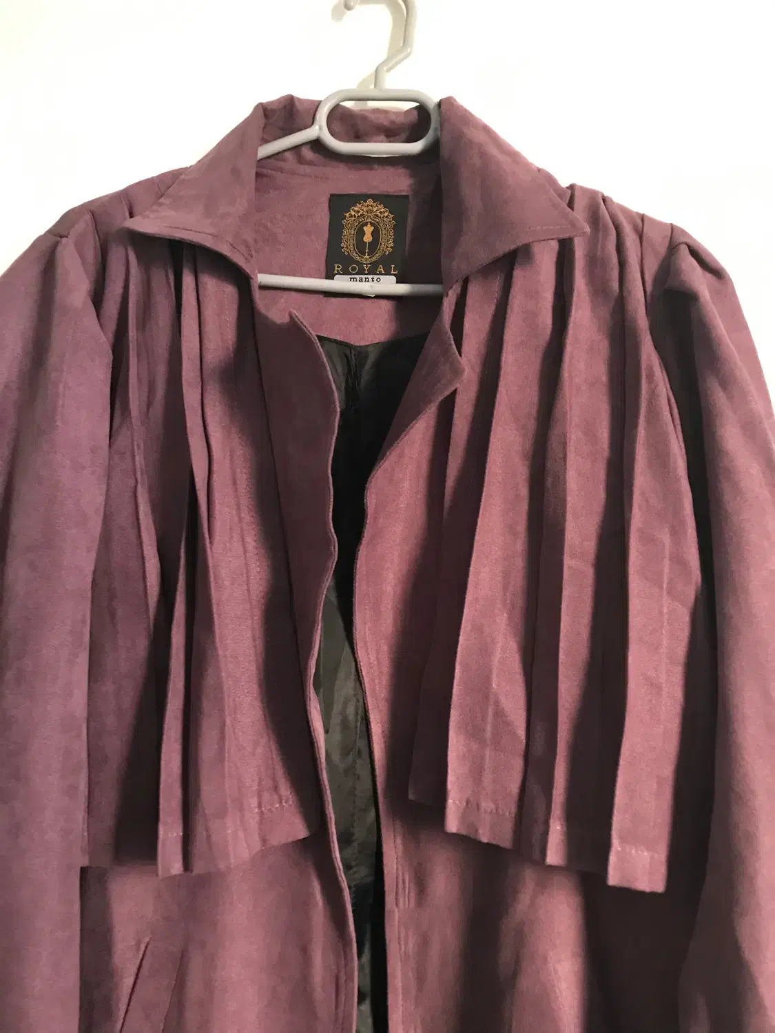 پالتو|لباس|گرگان, |دیوار