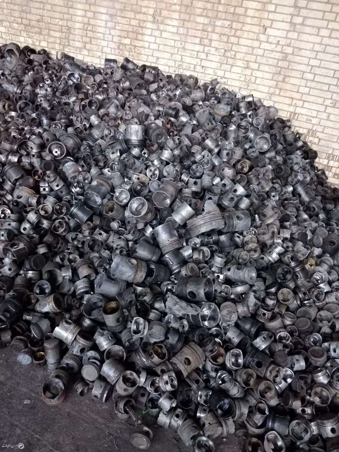 ضایعات آلمینیوم آرمیچر کاتالیز اگزوز|قطعات یدکی و لوازم جانبی|قشم, |دیوار