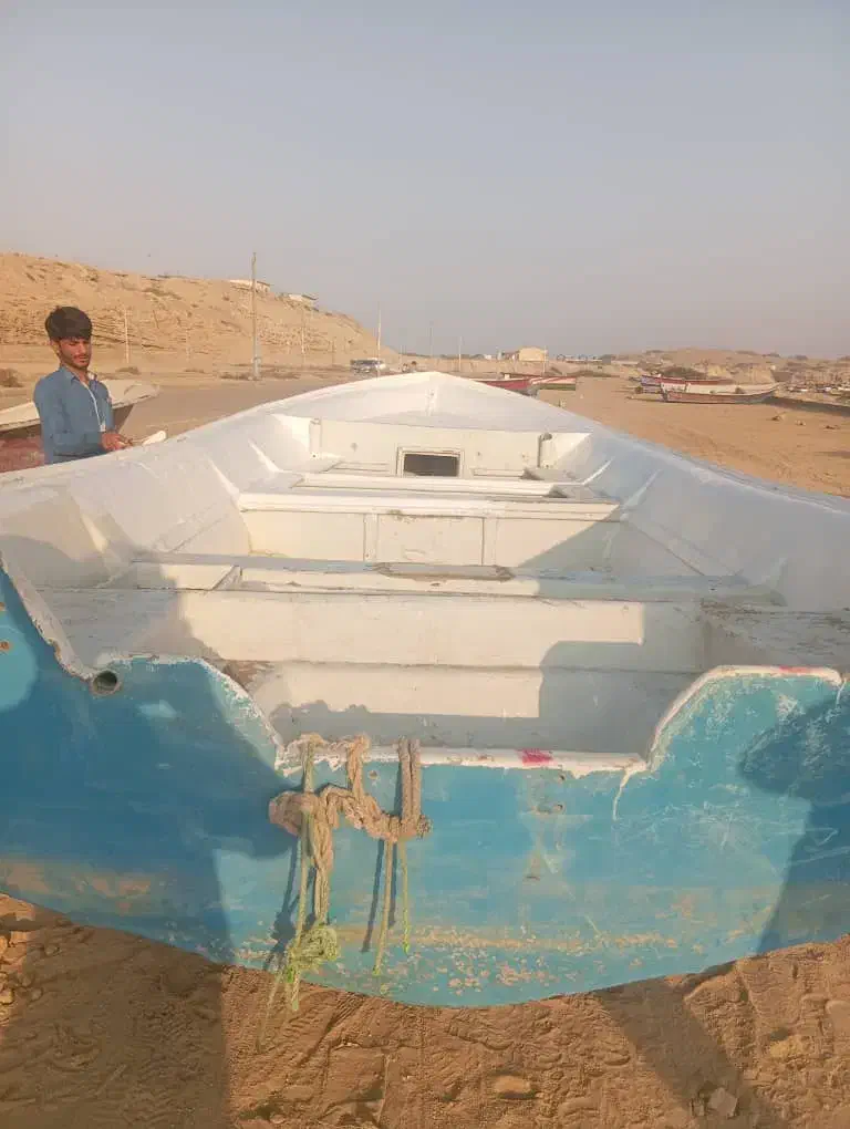 تشت فوتی ۲۱ فوت و ۲۰فوت و ۱۹ فوت بفروش میرود|قایق و سایر وسایل نقلیه|دزپارت, |دیوار