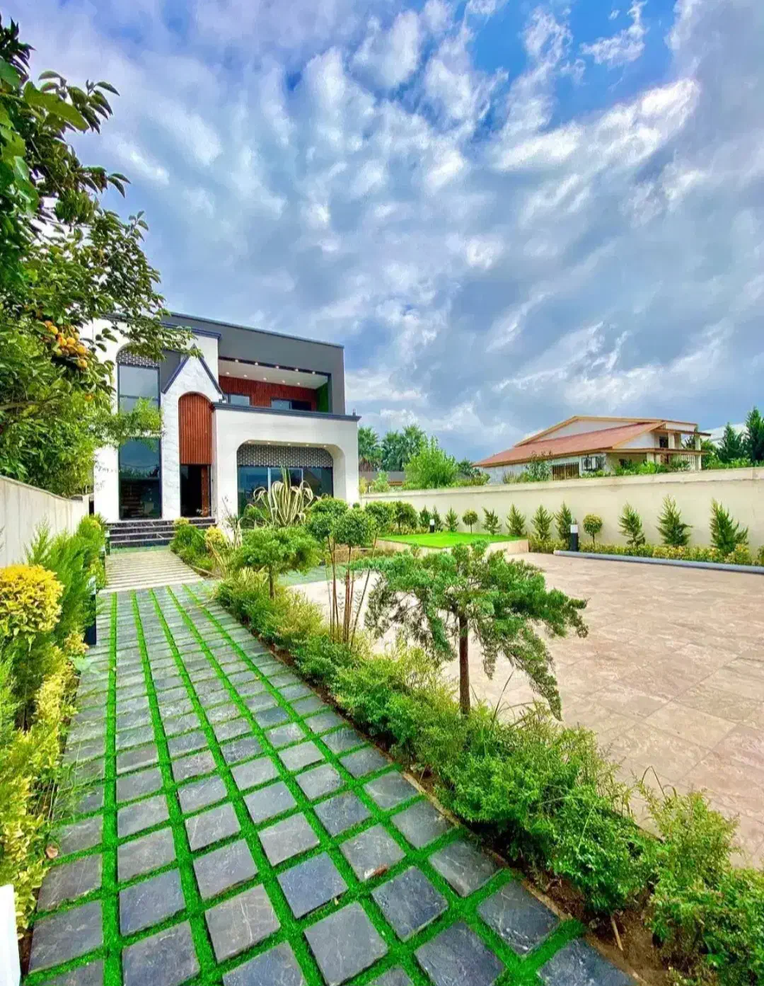 ویلامدرن۲۹۰زمین/۱۸۰بنا/۳خوابه/باسنددرشهرک آیهان|فروش خانه و ویلا|چالوس, |دیوار