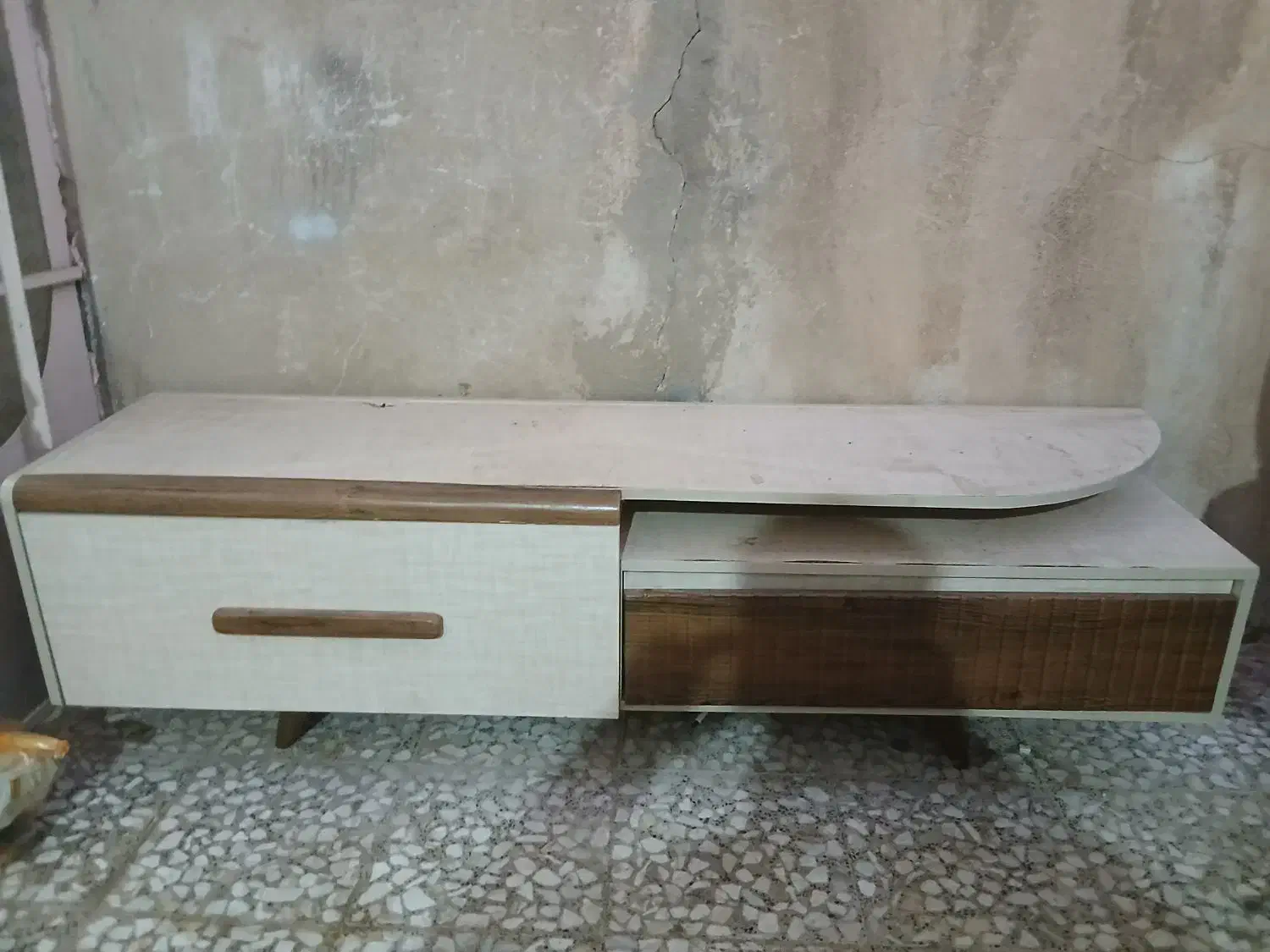 میز تلوزیون چوبی|میز تلویزیون|قم, شاه احمد قاسم|دیوار