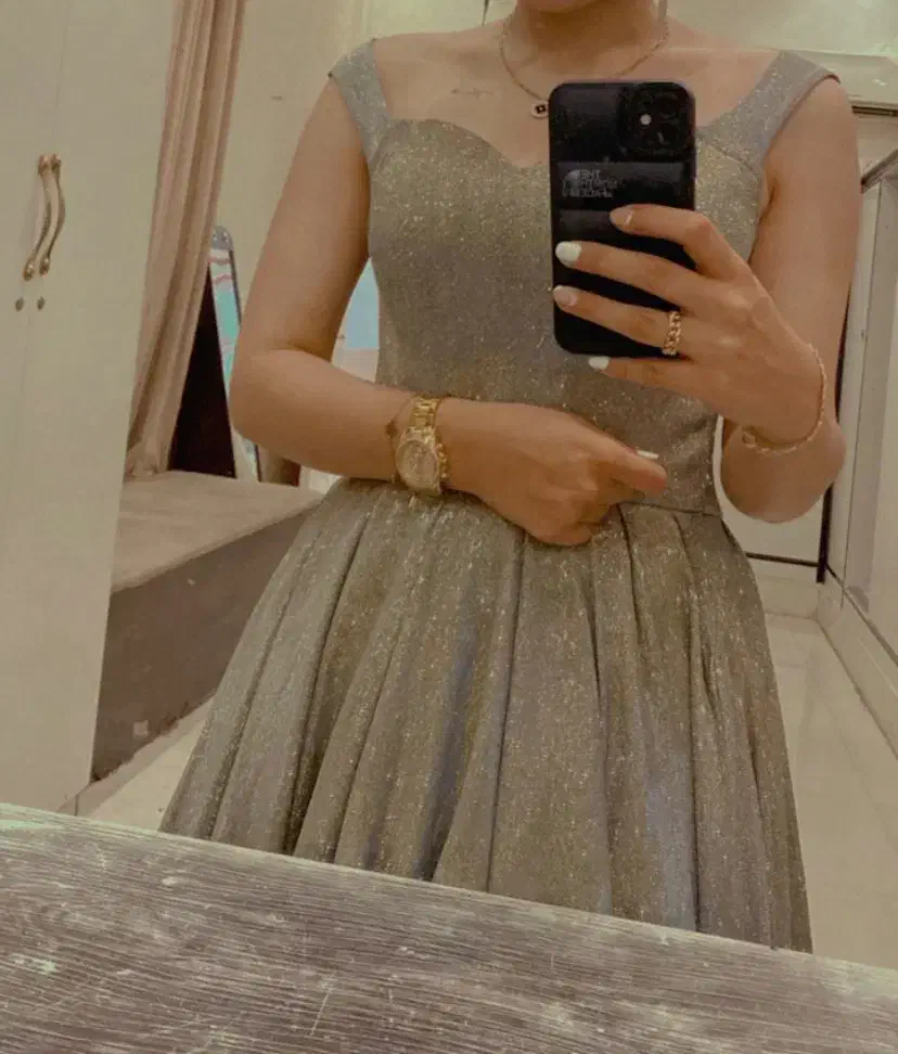 پیراهن مجلسی۳۸-۴۰|لباس|شیروان (خراسان), |دیوار