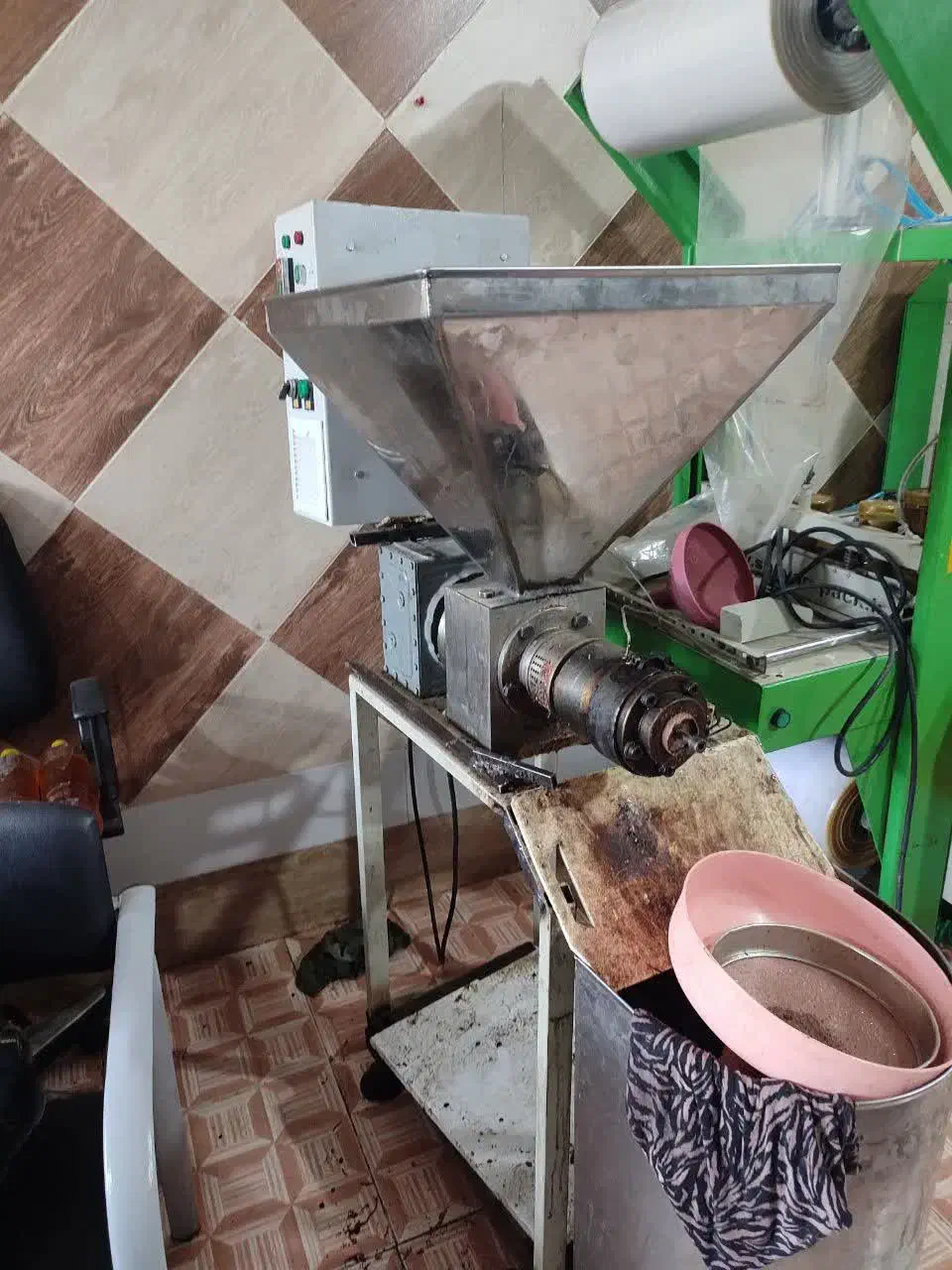 دستگاه روغنگیری سایز 80|فروشگاه و مغازه|قم, شاه ابراهیم|دیوار