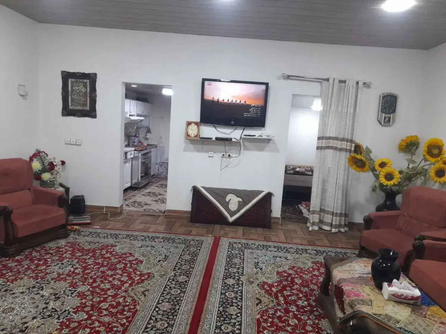 باغ ویلا استخر داراجاره ای باآب گرم|اجارهٔ کوتاه‌مدت ویلا و باغ|پیشوا, |دیوار