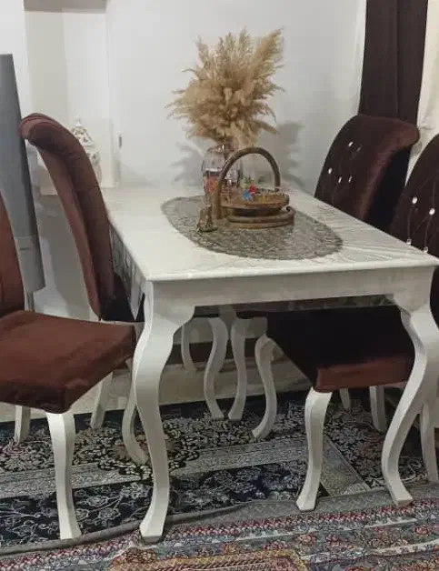 میز نهار خوریه چهار نفره|میز و صندلی غذاخوری|بروجرد, |دیوار