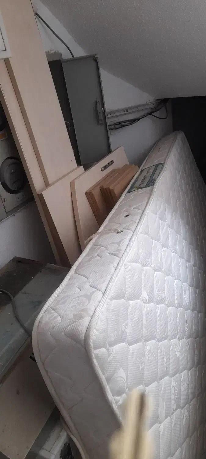 تخت|تخت و سرویس خواب|کیش, |دیوار