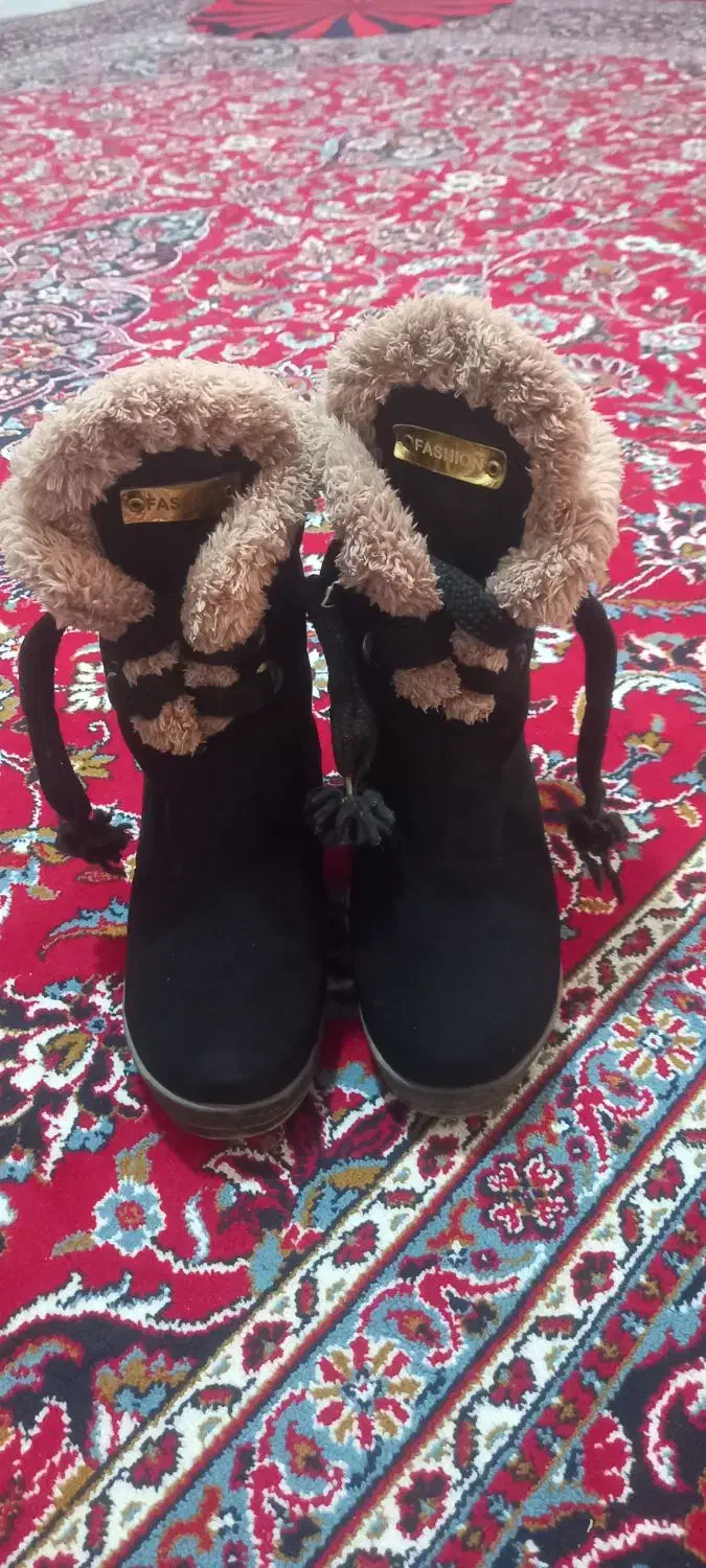 نیم بوت دخترانه|کیف، کفش، کمربند|نیشابور, گنبد سبز|دیوار