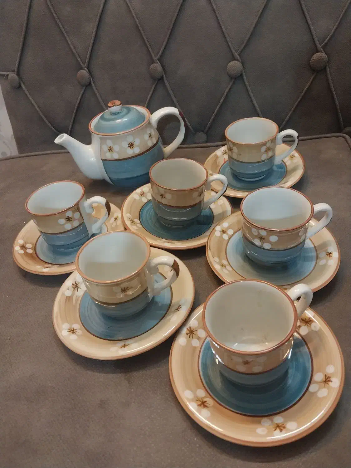 ست فنجون و قوری و فلاکس|ظروف سرو و پذیرایی|شاهین‌شهر, شهرک گلدیس|دیوار