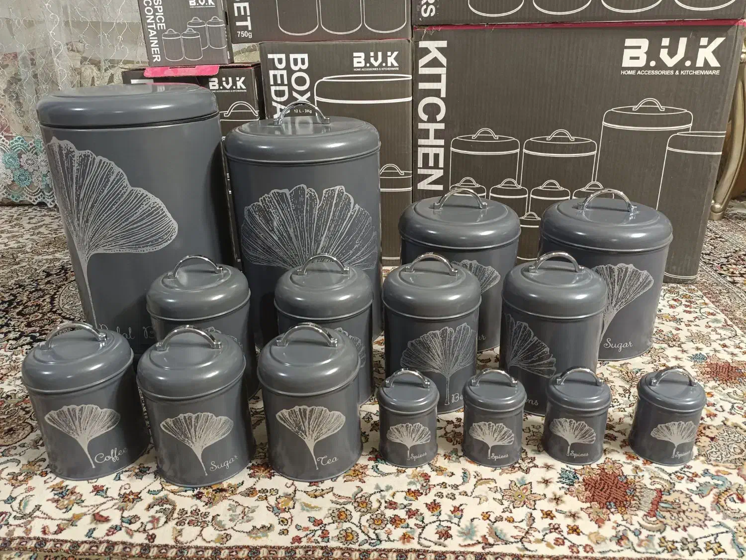 ظروف اشپز خانه 15تیکه و جارو برقی|سایر لوازم برقی|بهارستان, |دیوار