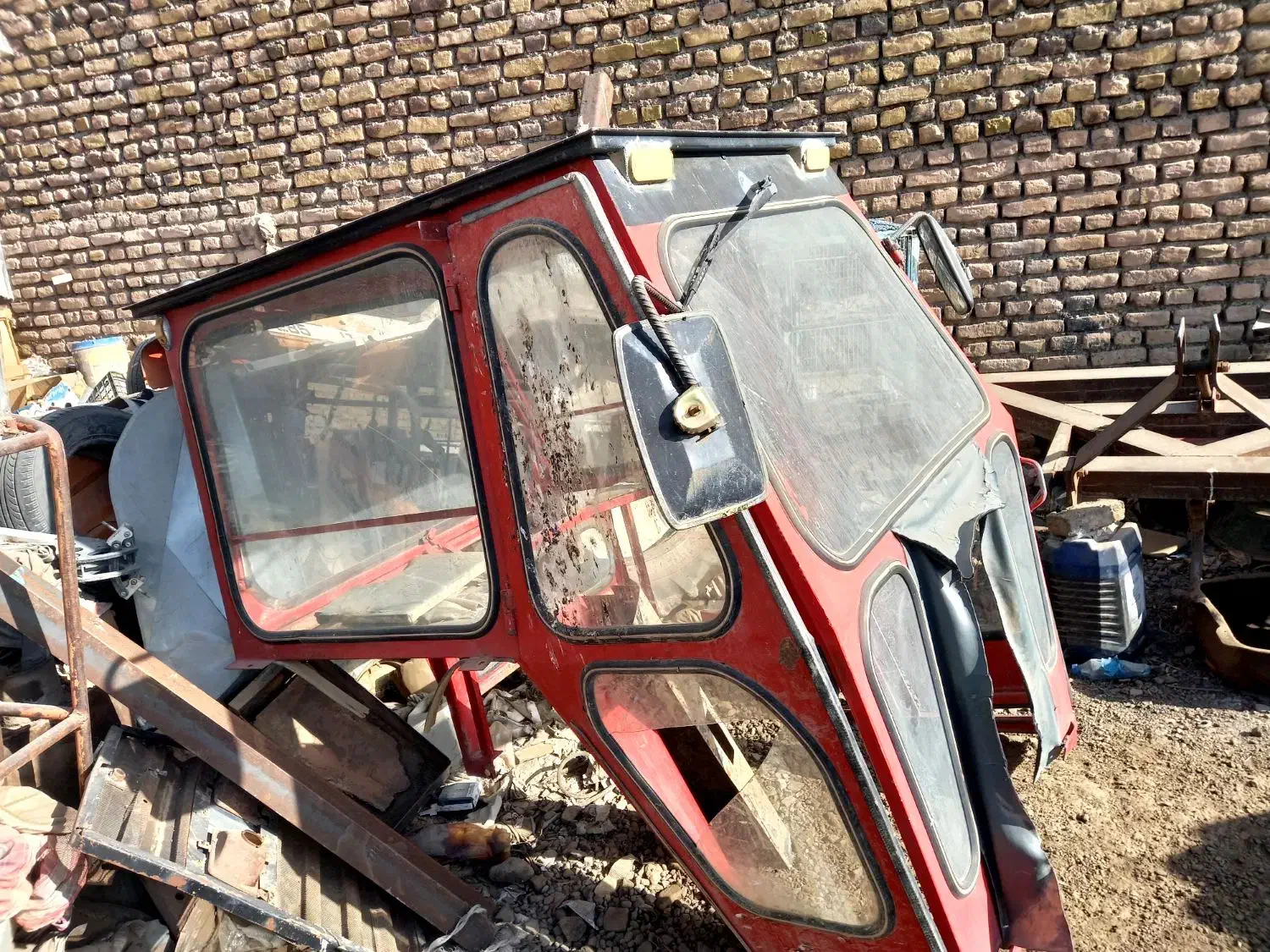 انواع اتاق و هواکش و خرمنکوب ، سمپاش و گاو اهن|قطعات یدکی و لوازم جانبی|تربتحیدریه, پائین ولایت|دیوار